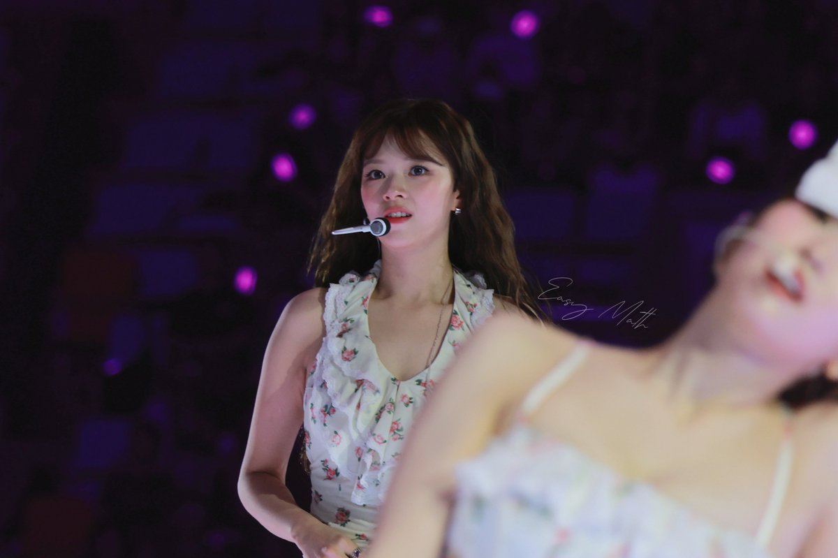 Easy_Math1101's tweet photo. Zoom out⏹️
260711 Seoul D2
#JEONGYEON #정연 #ジョンヨン
#TWICE #트와이스 #トゥワイス
#TWICE_THISISFOR_WORLD_TOUR_IN_SEOUL https://t.co/HeKPcT9uLn