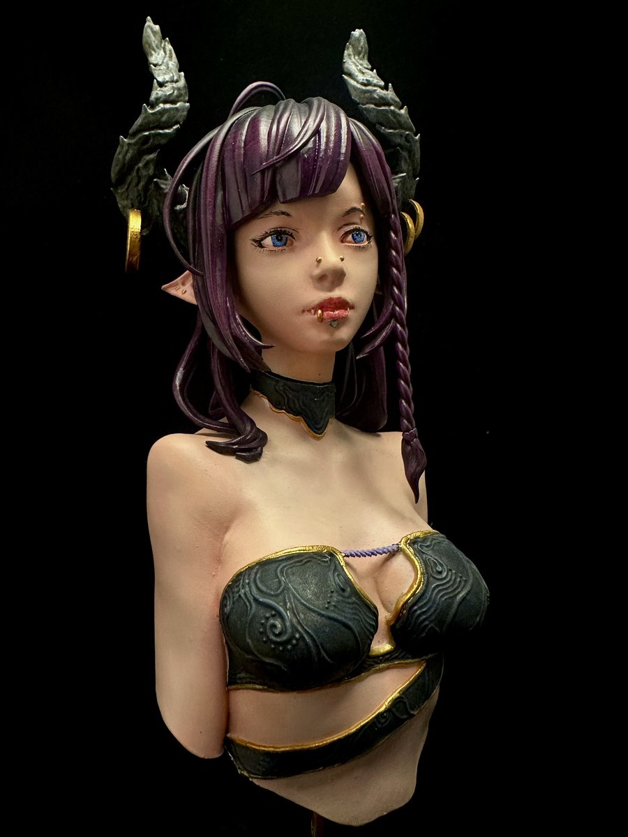 前に作った普通サイズのパンクザドラゴンより今回は優しいカラーになっ