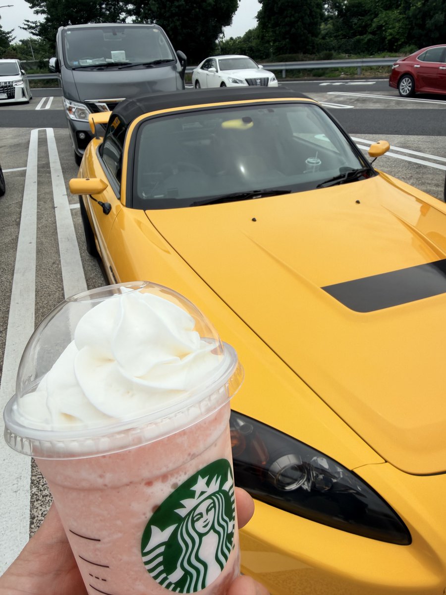 akito_s2000's tweet photo. ピーチ✖️ピーチ旨い😋
そして、2ヶ月に乗るS2w https://t.co/GzoEsClyEY