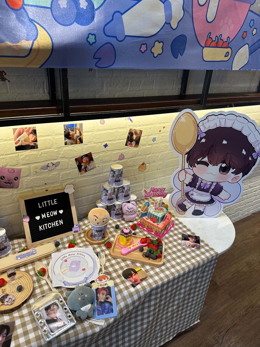 Katsu1st's tweet photo. 🍽️🐱💜 #LittleMeowKitchen https://t.co/L092q30ngt