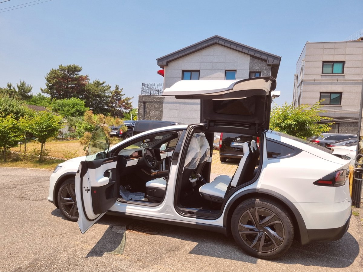 tesla_xtaxi's tweet photo. #特斯拉Model #X #FSD出租車

#我哋嚟到呢度,#係想透過FSD嘅自動駕駛同AI翻譯服務,#令中國遊客喺韓國享受愉快嘅旅程.

 https://t.co/2G6osV5o9O https://t.co/LzCeQ5I3IL