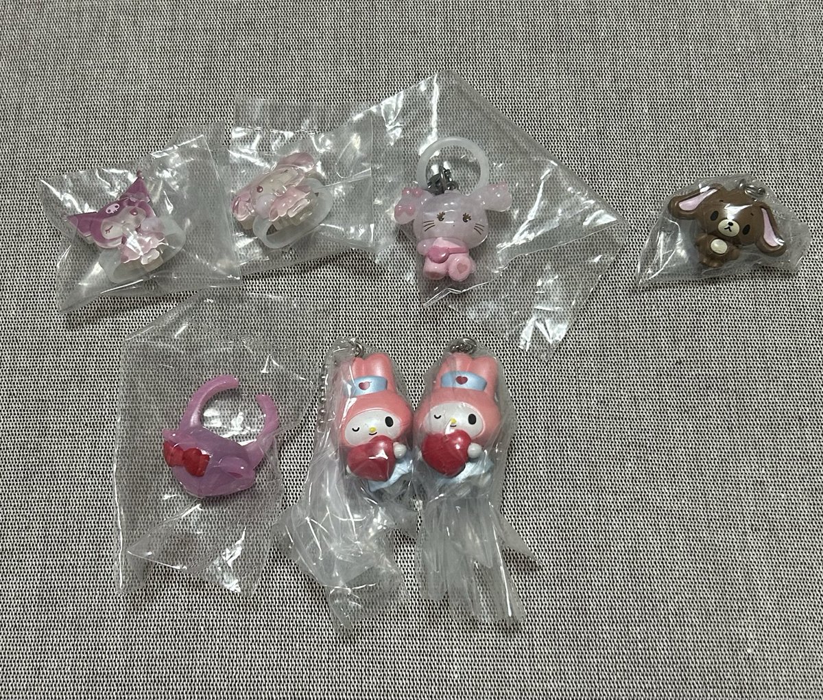 monmon37777's tweet photo. めじるし　アクセサリー　ガチャ

【譲】画像のもの（1〜4枚目）
定価+送料+梱包代50円
※altのご確認お願いします！

【求】固定ポスト
・名古屋手渡し>郵送

違うものも未所持でしたら求めておりますのでお気軽にお声がけください☘️

キーリングハンガー　サンリオ　HUNTER×HUNTER mikko ピクミン https://t.co/N0qgOwtztv