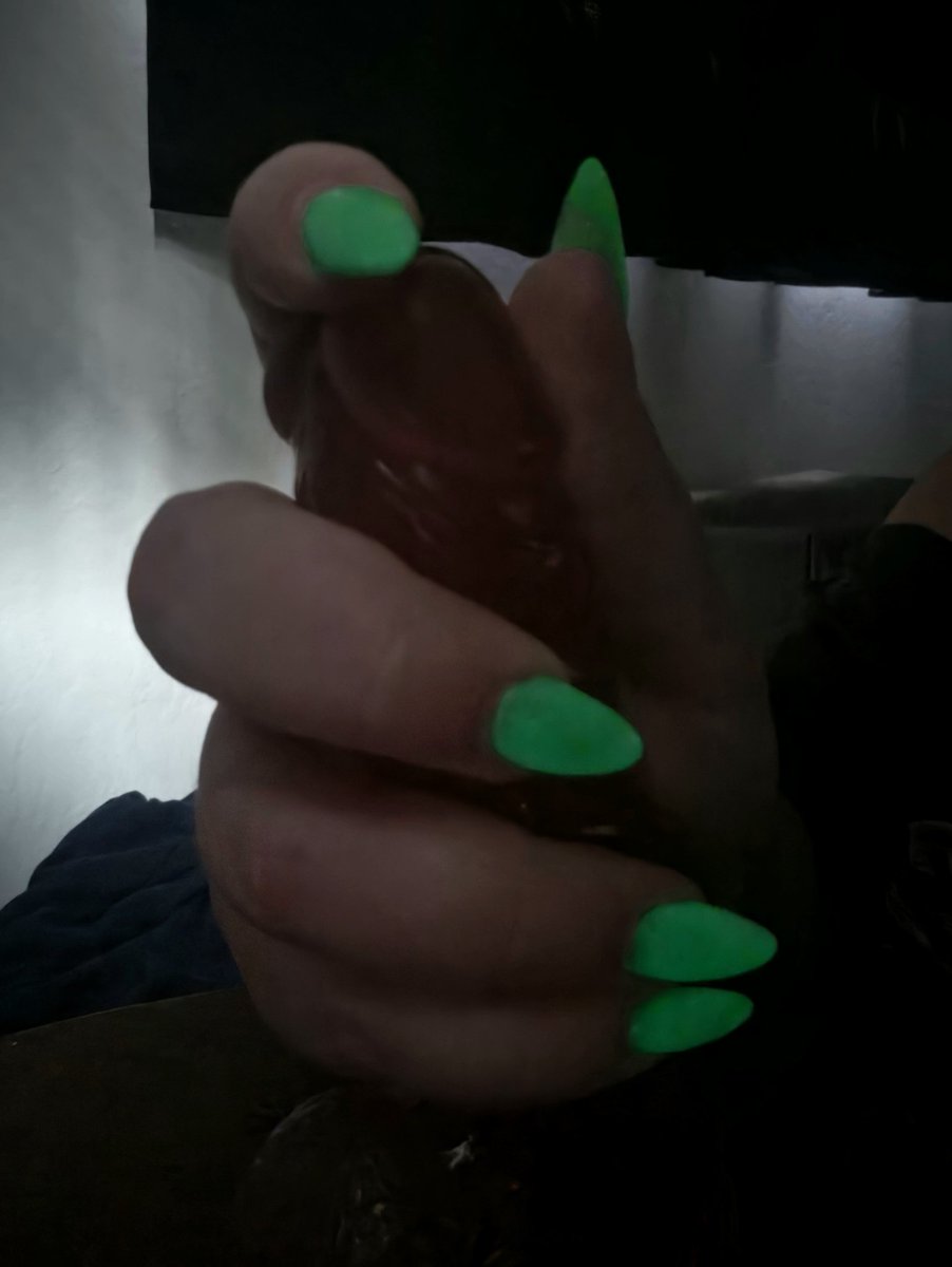PupSlutx3's tweet photo. Imagine how they'd look around the real thing 🥴

#hands #nails #handjobِ #nsfwtwt #kink #fetish #wataa https://t.co/2AHod4KecZ
