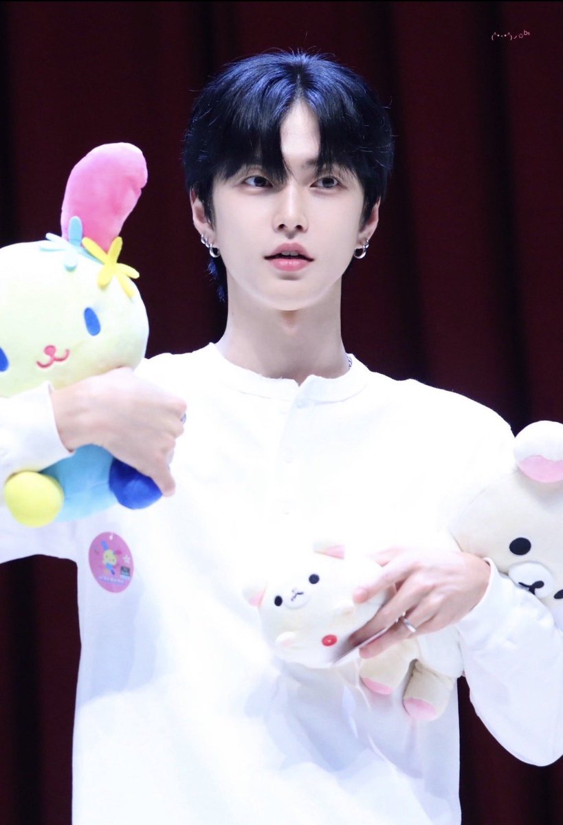 bbbokal's tweet photo. 다가진새끼야 https://t.co/PvJcMw81dG