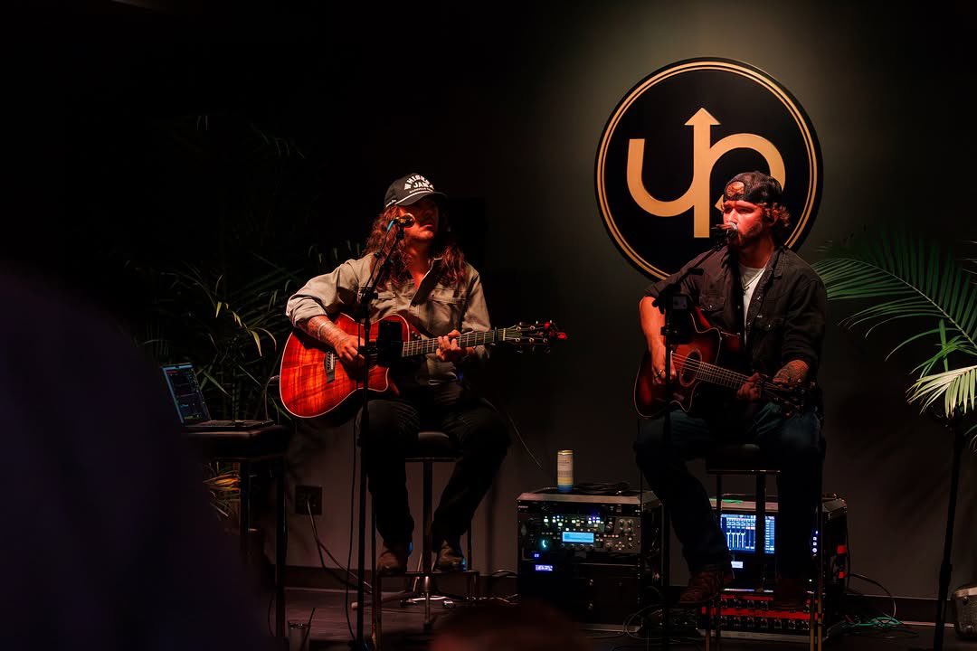 MrScottSheridan's tweet photo. UP THERE 
UNPLUGGED 
@LoganMmusic https://t.co/YLHjHnuSUy