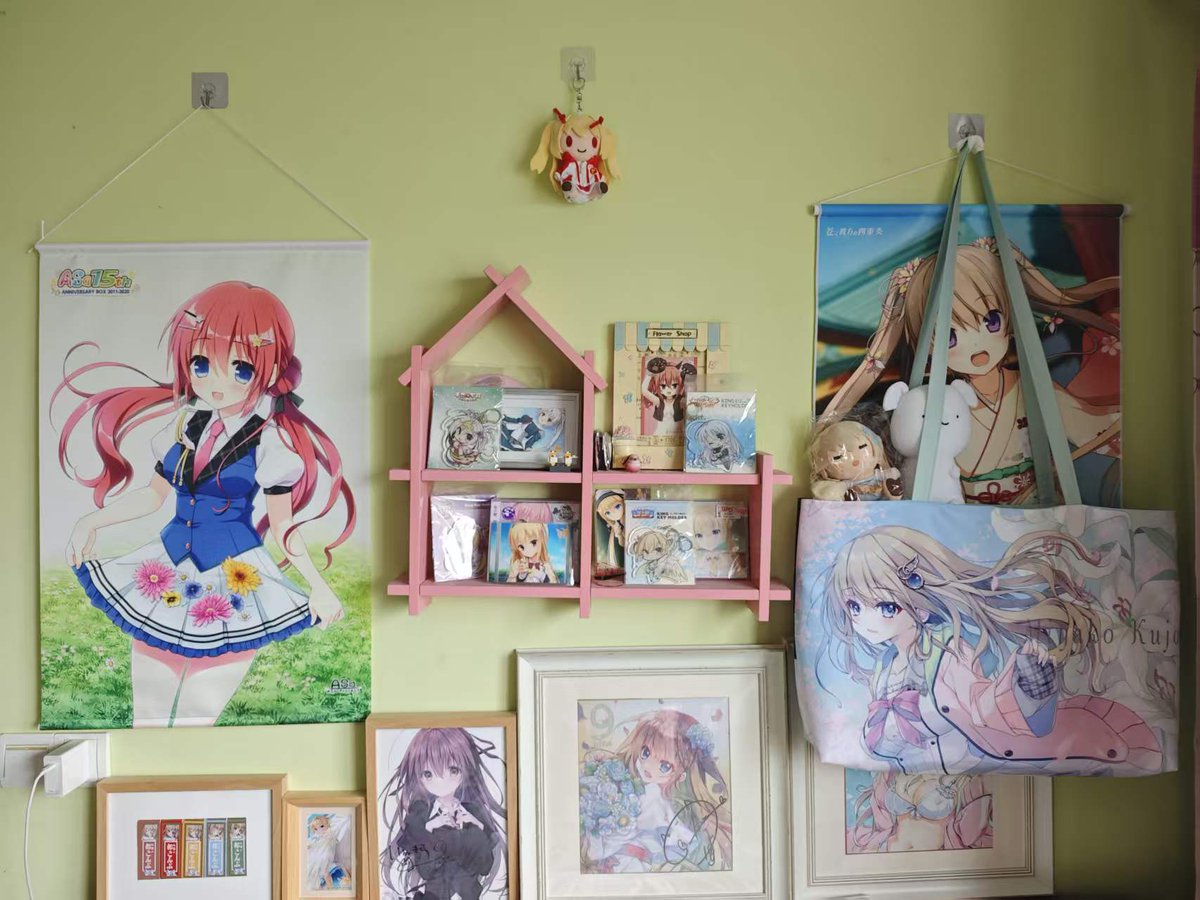 MuYing_Yu's tweet photo. 宅女の部屋......そしてgalゲーム好き https://t.co/BEcMkksz01