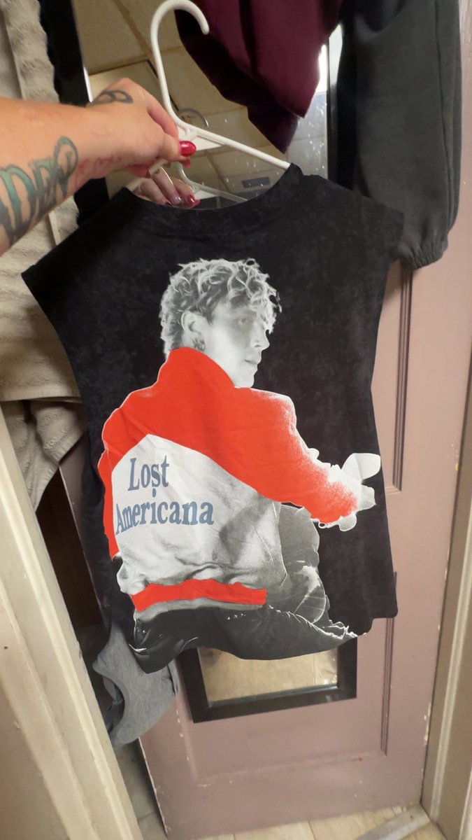 missdabz420's tweet photo. Guess what I found!! @machinegunkelly merch at Walmart! 🔥🔥 https://t.co/q8CezOyg58