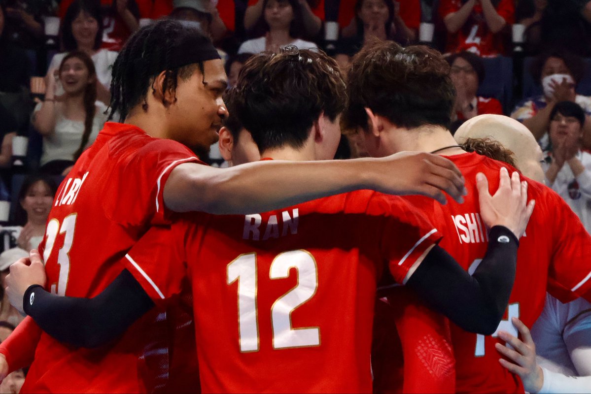 CoHicchix's tweet photo. 【2026.7.10  国際親善🆚 カナダ🇨🇦⭕️3-1
📍沖縄サントリーアリーナ】
試合中の藍くん💖

フルメンバーでフルの気迫を感じられて🥰
藍くんの滞空時間の長さと迫力を改めて目の前で感じる💕

#髙橋藍
#takahashiran 
#日本代表
#国際親善試合
#藍くん大好き https://t.co/cqfUtmi3ji