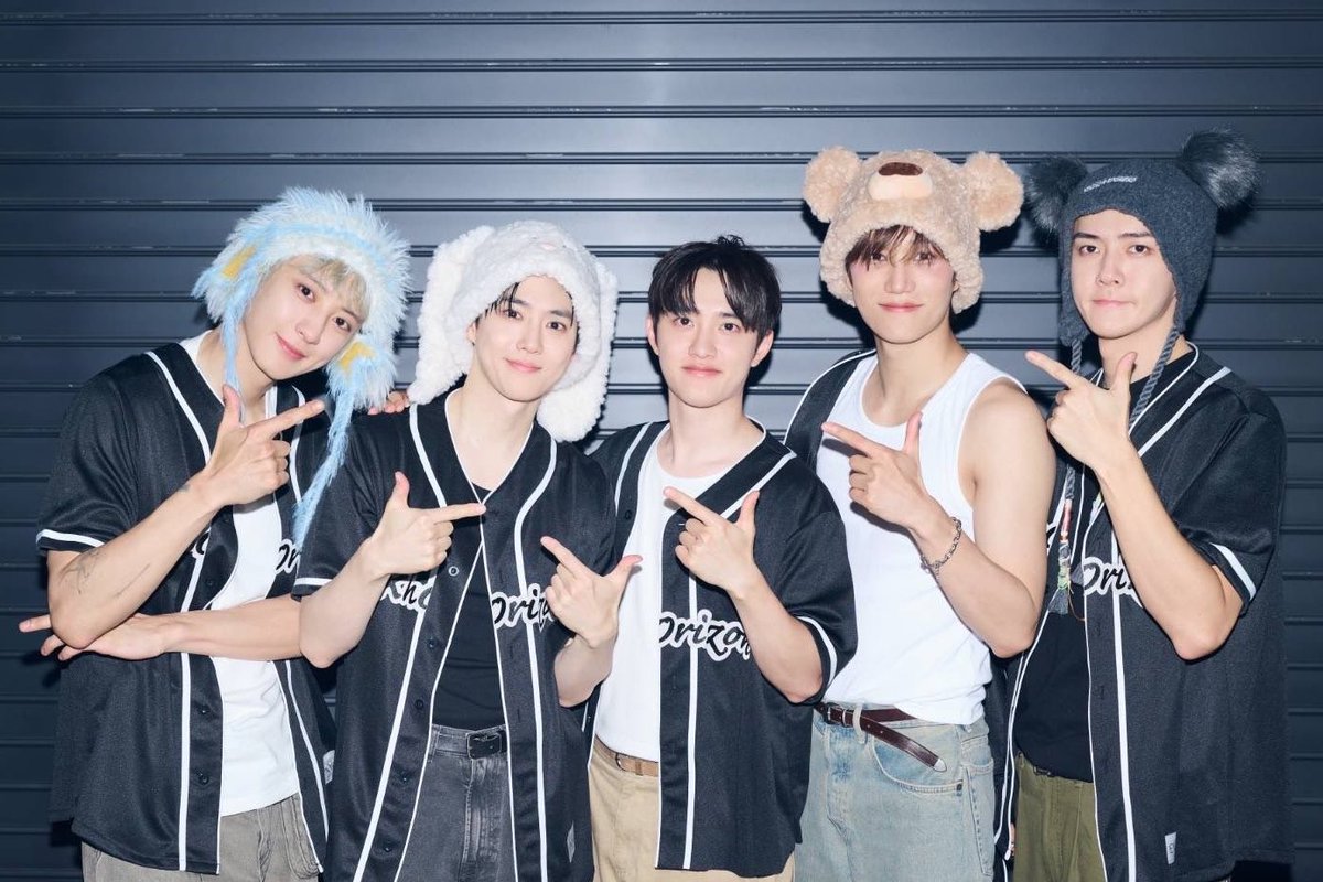 bluwhaleva's tweet photo. ขอบคุณที่ให้ความสุขกลับคืนมา 🥹 😭😭 จะพยายามไปเจอให้ได้อีกนะ💪🏻
🐶🐰🧑🏻‍🌾🐻🐨

『EXO PLANET #6 - EXhOrizon in JAPAN』
TOKYO - DAY 1🤍

#EXO #weareoneEXO
 #EXhOrizon #EXhOrizon_in_JAPAN
#EXhOrizon_in_TOKYO https://t.co/8C3QmxLueC