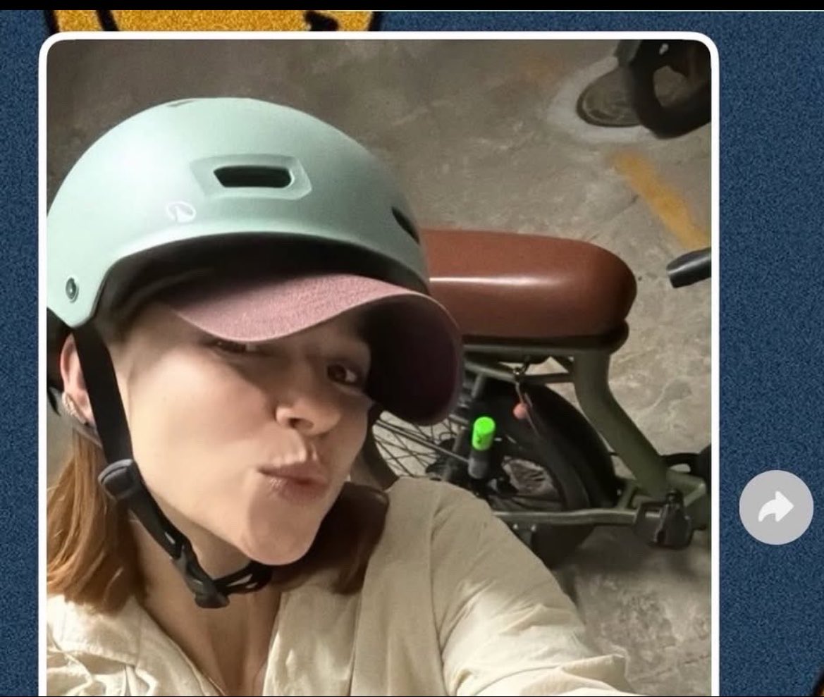 ForeverGuillen's tweet photo. Se a Gabriela não sabe nem dirigir carro, como essa bixinha vai dirigir uma moto? Tou preocupada aqui https://t.co/GelXi1f1qA