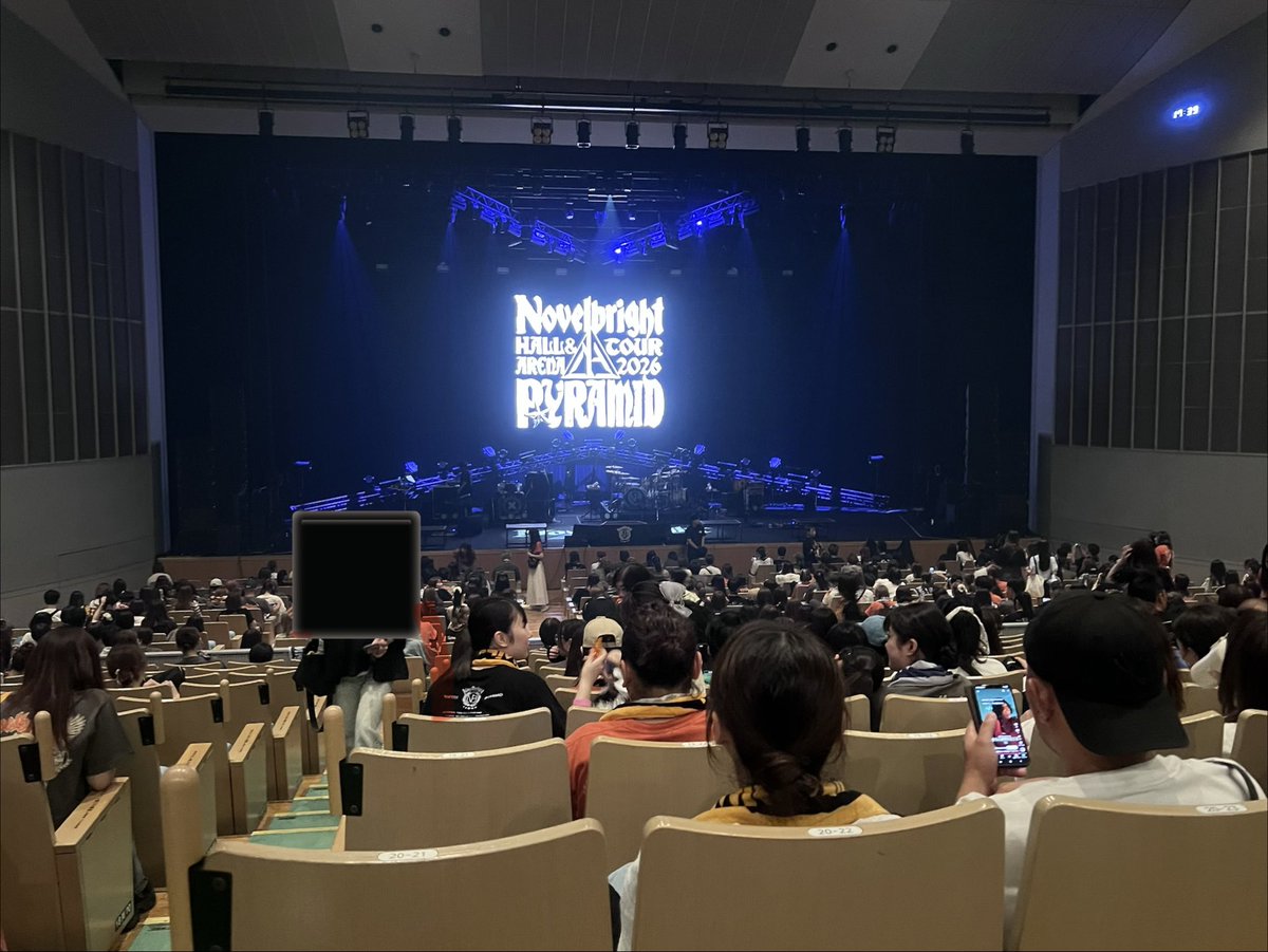 Satoukazuki16's tweet photo. Novelbright岐阜公演
また一つ思い出ができました😃
お会い出来た方ありがとうございました😊
席も通路側でワクワク……来ました来ました雄大くん🤣タッチもでき大満足🤣 https://t.co/pCnvCQ01mY