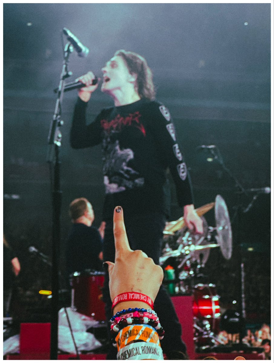 urtypeofmetal_'s tweet photo. @MCRofficial Wembley night 3
@MCRupdates1 https://t.co/N4xISb5qzx