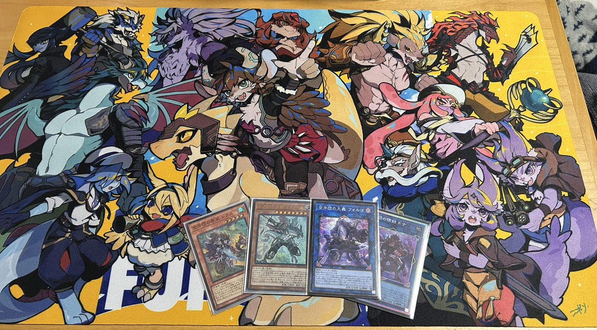 norayuu_yugioh's tweet photo. @Kokokokokodari 強謙イベントで見て欲しかったここだりさんの空牙団プレイマットやっと手に入れました最高！ https://t.co/alHrdULYwV