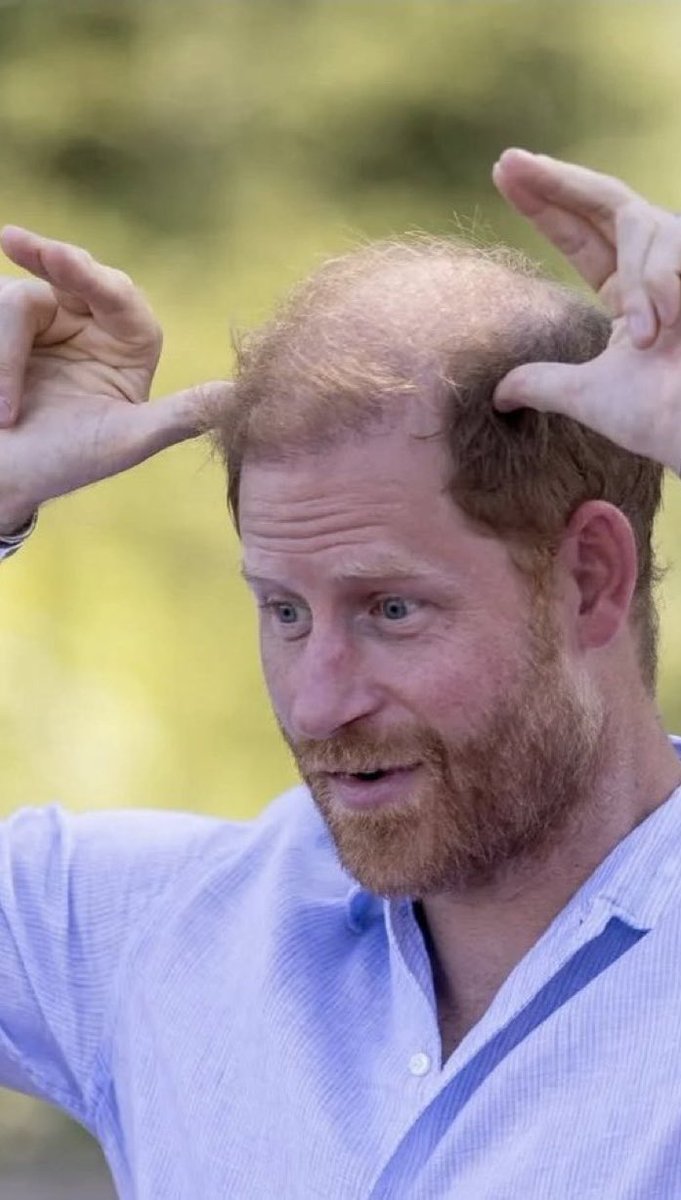 InsightfulWatch's tweet photo. Harry the Douchelord of Sussex’s Week in Review:

• lost £50m lawsuit in which it is alleged evidence was forged by his side and he committed perjury by lying in court

• Journalist Charlotte Griffiths told how Harry put an unidentified pill in her mouth during their relationship 

• had to accept the King’s terms and humiliatingly grovel before the father and family he and Meghan Markle have spent 10 years relentlessly harassing and abusing publicly rendering all of their stories about the family and security lies in the process 

• embarrassed himself repeatedly doing PR stunts at charities he forced himself on by abusing his titles where he exploited the sick, suffering, vulnerable and abused for clicks and cash

• spent the week emulating his old life which someone convinced him he needed to take a freedom flight to escape because he was trapped

• looks like a miserable, angry, unhinged and drug, alcohol and hate ravaged person twice his actual age