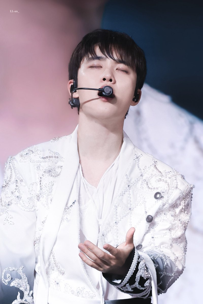 ellan_yy0830's tweet photo. Part4
👑
260614 EXO PLANET#6 EXhOrizon in HONG KONG D-2
#都暻秀 #DO (D.O.) 
#KYUNGSOO #도경수 #디오 #DOHKYUNGSOO  #ドギョンス #EXO  @DOHKYUNGSOO_X https://t.co/YWj76sCB23