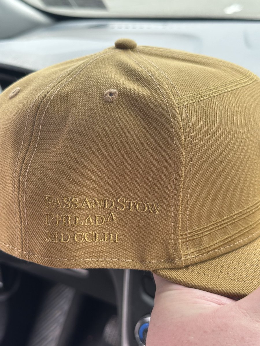 BreakerOfChairs's tweet photo. The best Phillies hat ever made. https://t.co/caDUgodSYk