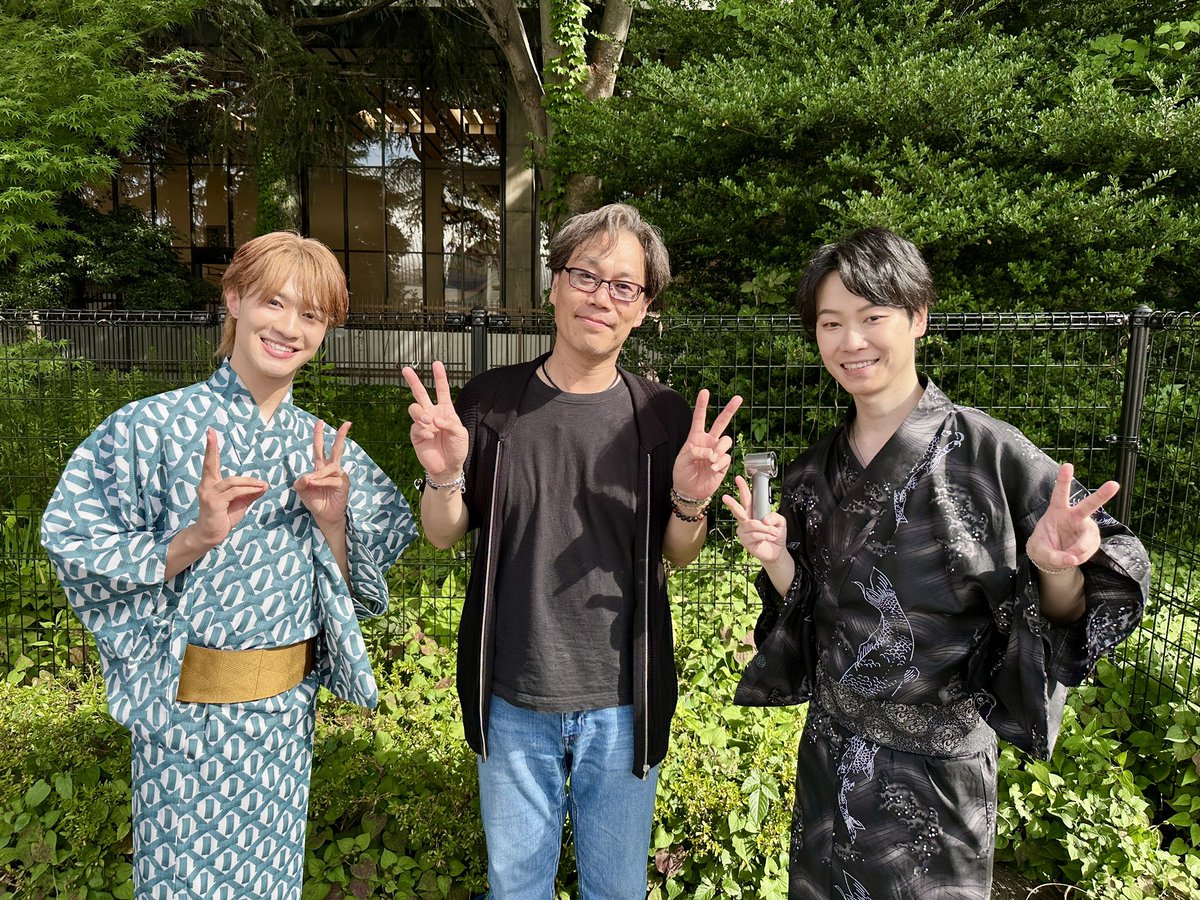 VoiceMasterNews's tweet photo. 昨日は代々木公園【ENKA KAYO LIVE】へ。可愛い愛弟子、はやぶさヤマトくんと浦川エイタくんの応援に。エイタくんは来年デビューを目指すプロダクション尾木の新人です。久々にあったエイタくんはめちゃくちゃ垢抜けてました。尾木敦子新社長もご紹介いただきました！
＃hayabusa_yamato 
＃teruenka_2 https://t.co/xUBDRLNyjc