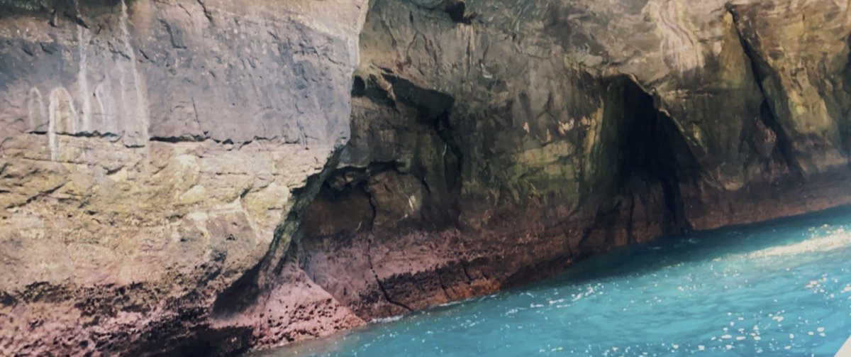 8bov8's tweet photo. Ao Terrace offers breathtaking views of Mt. Fuji and Suruga Bay, and the Blue Cave amazes visitors with its crystal-clear blue water. One of my favorite places in Japan! 🇯🇵✨ https://t.co/rEhM84L4Ov