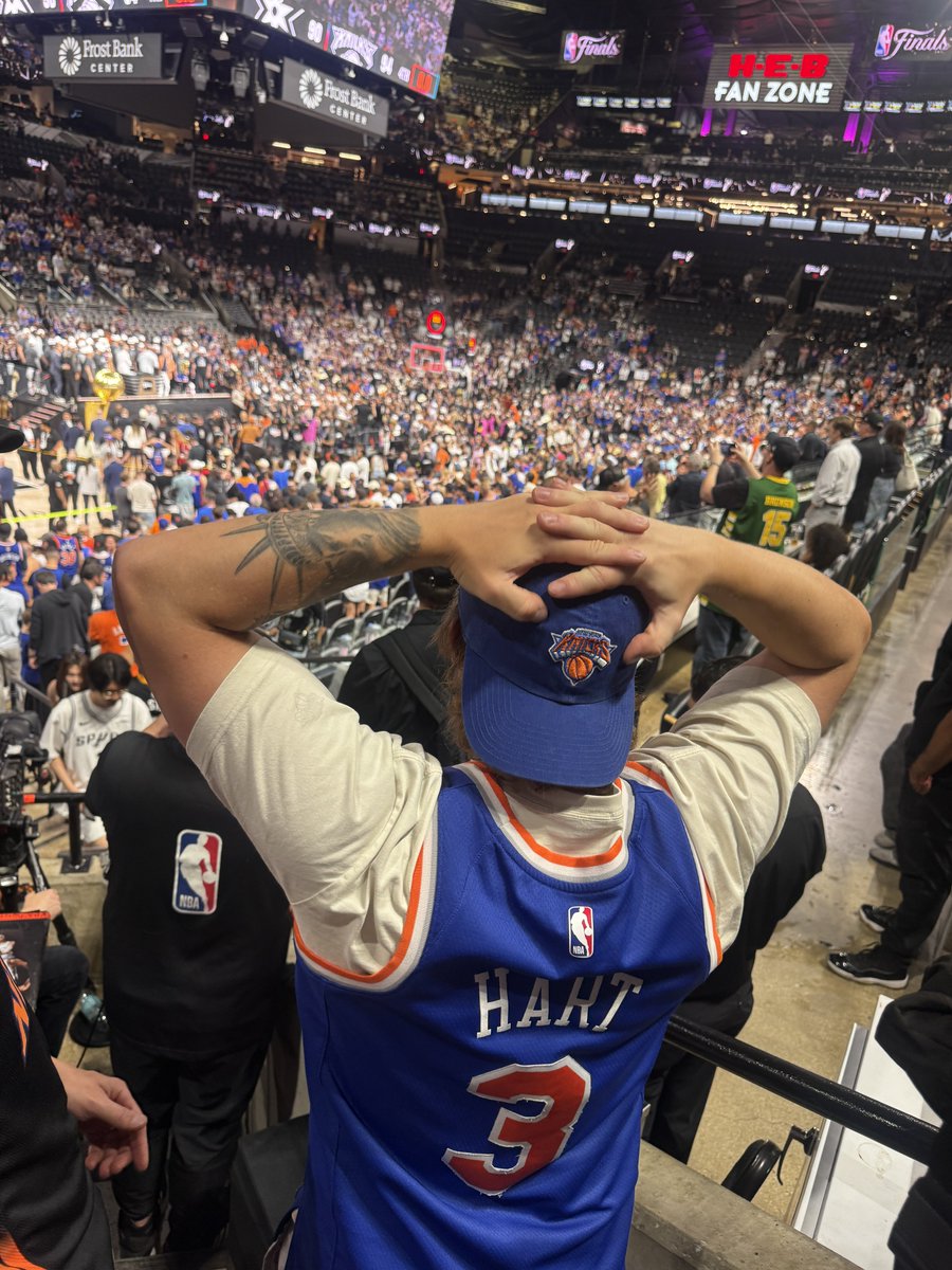 21tbell's tweet photo. 4 weeks ago today I witnessed the Knicks win a championship in person. Still doesn’t feel real https://t.co/HSw13QUtJ6