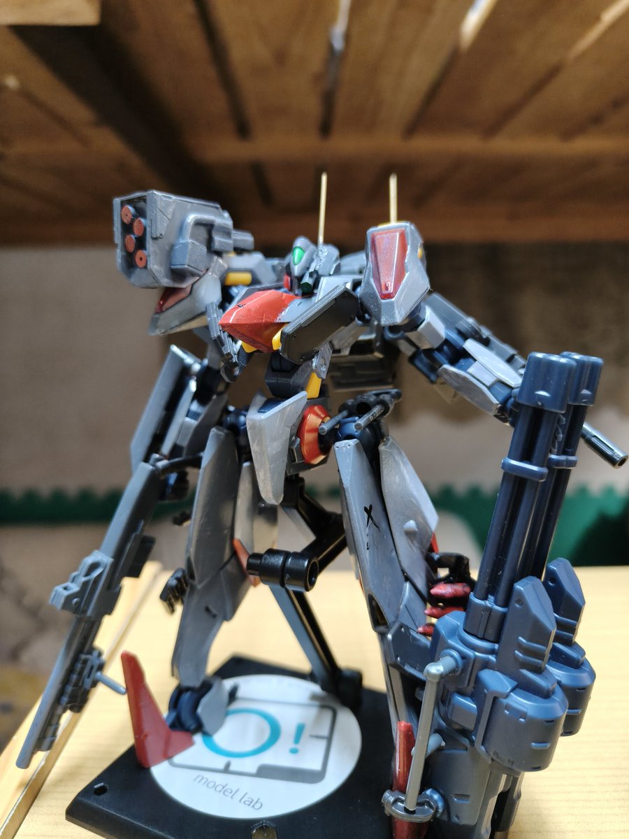 KoalaBurning's tweet photo. 巡鳥XX-黑䴉鳥
應映特殊作戰而改造而成的重火力機體。
故事：2XXX年由斯皮那歐特務機關向綠洲外的流民及城中非法移民徵兆而組成「未知數作戰組」並由非法移民中的西街娜扎作為小組領導。該小組主要負債執行般不上檯面的清洗工作。最終被判定為恐怖組織所有作戰人員均處以極刑
#模型綠洲 #オリロボ https://t.co/if3gt8LdKD