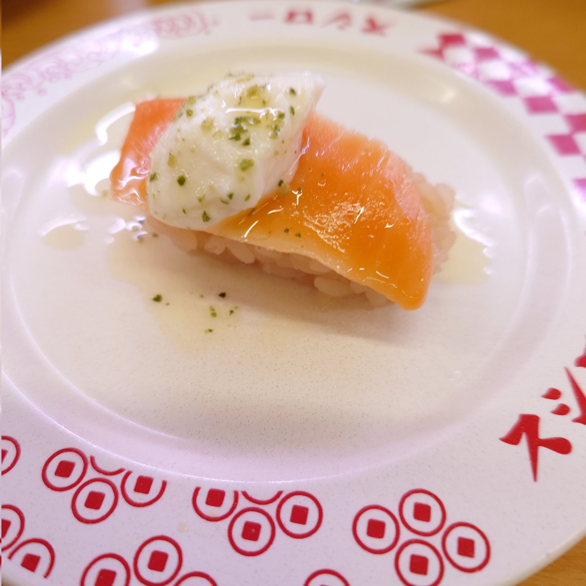 s2_jt7's tweet photo. 昨日の夜だったけど数年ぶりのスシロー🍣 https://t.co/h0FvTt3MFJ