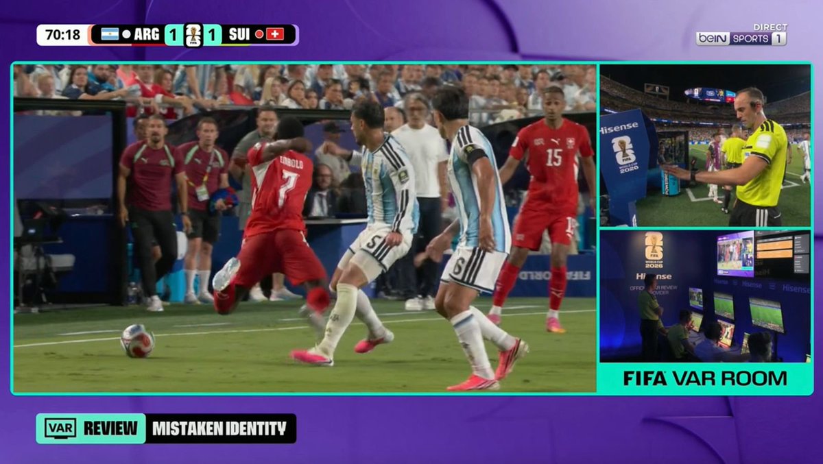 ActuFoot_'s tweet photo. 🚨🚨 Simulation ABERRANTE de Breel Embolo 🇨🇭 qui écope d'un DEUXIÈME CARTON JAUNE !!!!!! 🟨

IL EST EXPULSÉ !!!!! 🟥 https://t.co/Y46OxafYjF