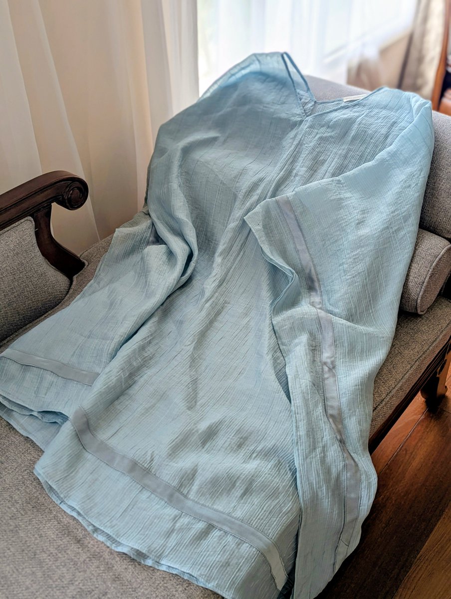 rinco82's tweet photo. オーダーメイドしたお洋服これです…！
ベスト+パンツとカフタン！
カフタンずっと欲しくて、でも身長高くないから丈が難しくて…
主にリゾート用だけど作ってよかった！
着用画像は見たい方だけツリーで🙄 https://t.co/Ff8lIC7EG6