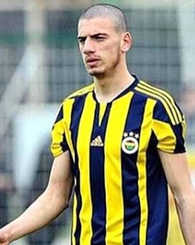 userleftyou's tweet photo. @seiloao @Fenerkolikk63 @AhliCentral1 merih fenerbahçeli zaten mal 😂😂 sizin paralarınızla zengin olup tekrar dönecek bize enayi https://t.co/VbJjIiNh3h