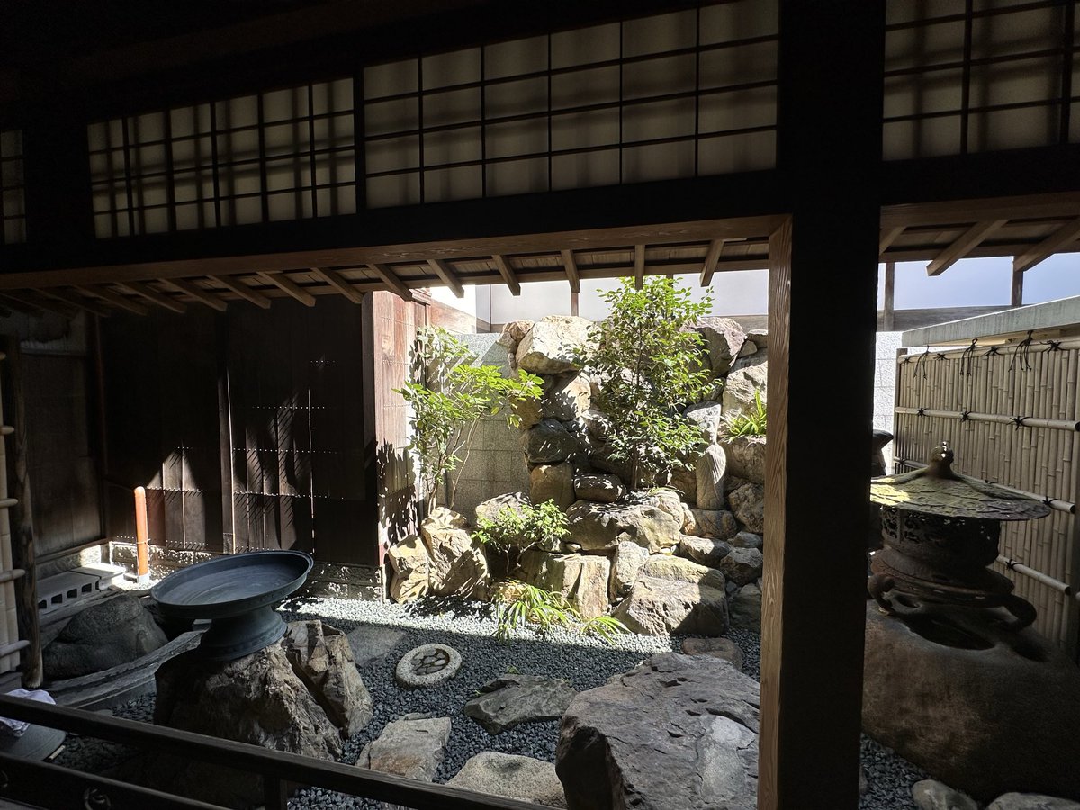 GojiGoji_Gateau's tweet photo. 道後温泉へGo https://t.co/9Nf2gn0BsC