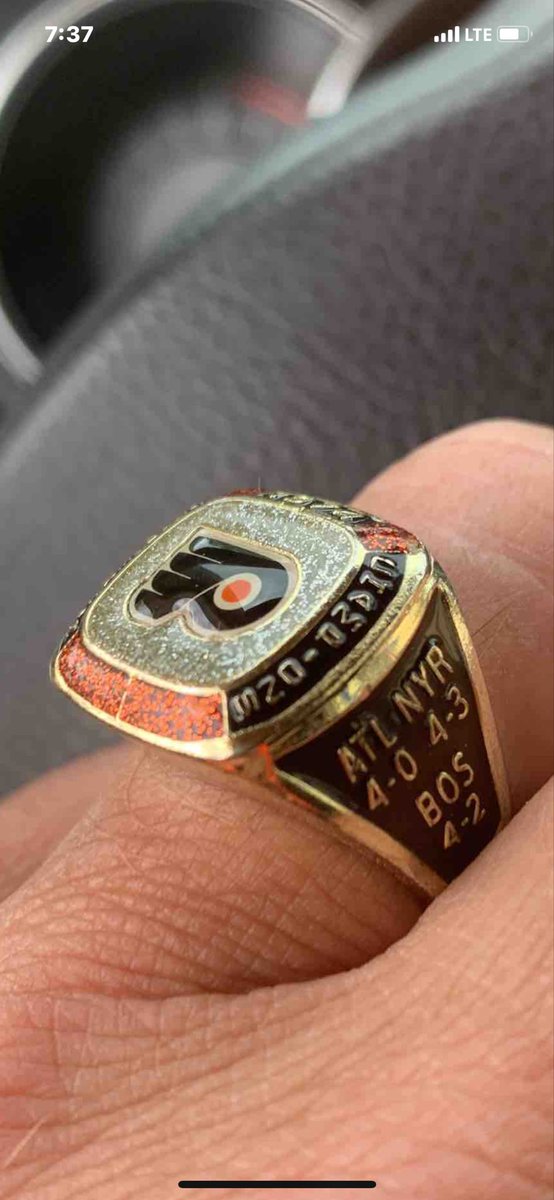 Slaterandsons's tweet photo. @SayItIsSoJoe thrift store find today 
there won’t be an era
like that again anytime
soon
favorite team cos granny
looked like bobby clarke
#Flyers
#StanleyCup https://t.co/17iOk9FIUr