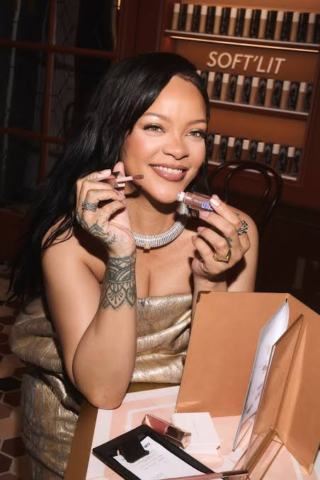 itxdan13's tweet photo. Rihanna Hot 100 Chart History 📊

#1. "SOS"
#1. "Umbrella (feat. JAY-Z)"
#1. "Take a Bow"
#1. "Disturbia"
#1. "Live Your Life (feat. T.I.)"
#1. "Rude Boy"
#1. "Love the Way You Lie (feat. Eminem)"
#1. "Only Girl (In the World)"
#1. "What's My Name? (feat. Drake)"
#1. "S&M (feat. Britney Spears)"
#1. "We Found Love (feat. Calvin Harris)"
#1. "Diamonds"
#1. "The Monster (feat. Eminem)"
#1. "Work (feat. Drake)"
#2. "Pon de Replay"
#2. "Run This Town (feat. JAY-Z & Kanye West)"
#2. "Wild Thoughts (feat. DJ Khaled & Bryson Tiller)"
#2. "Lift Me Up"
#3. "Don't Stop the Music"
#3. "Stay (feat. Mikky Ekko)"
#3. "This Is What You Came For (feat. Calvin Harris)"
#4. "FourFiveSeconds (feat. Paul McCartney & Kanye West)"
#5. "Where Have You Been"
#5. "Love on the Brain"
#6. "Unfaithful"
#7. "Hate That I Love You (feat. Ne-Yo)"
#7. "Cheers (Drink to That)"
#7. "Take Care (feat. Drake)"
#7. "Needed Me"
#8. "Hard"
#9. "Break It Off (feat. Sean Paul)"
#9. "Russian Roulette"
#14. "You Da One"
#14. "Too Good (feat. Drake)"
#14. "LOYALTH (feat. Kendrick Lamar)"
#15. "Shut Up and Drive"
#15. "Can't Remember to Forget You (feat. Shakira)"
#15. "Bitch Better Have My Money"
#16. "Stranded (Haiti Mon Amour)"
#18. "Rehab"
#19. "Fly (feat. Nicki Minaj)"
#19. "Pour It Up"
#20. "Princess of China (feat. Coldplay)"
#23. "BELIEVE IT (with PARTYNEXTDOOR)"
#24. "Birthday Cake (feat. Chris Brown)"
#25. "What Now"
#31. "Talk That Talk (feat. JAY-Z)"
#36. "If It's Lovin' that You Want"
#36. "Lemon (feat. N*E*R*D)"
#37. "California King Bed"
#37. "Selfish (feat. Future)"
#50. "Right Now (feat. David Guetta)"
#51. "If I Never See Your Face Again (feat. Maroon 5)"
#51. "Who's That Chick? (feat. David Guetta)"
#55. "Loveeeeeee Song (feat. Future)"
#59. "Man Down"
#62. "Kiss It Better"
#64. "ROCKSTAR 101"
#75. "Nothing Is Promissed (feat. Mike WiLL Made-It)"
#78. "American Oxygen"
#81. "Redemption Song"
#82. "Breakin' Dishes"
#83. "Sex With Me"