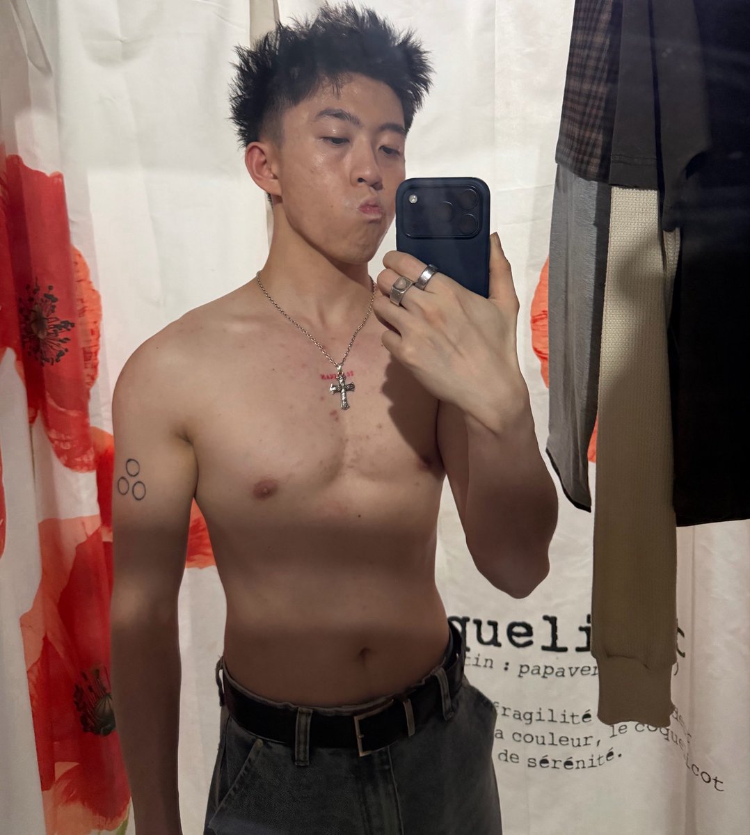 richbrian's tweet photo. 2019 > 2026 from the same dressing room! https://t.co/6ohsy5Vpjj