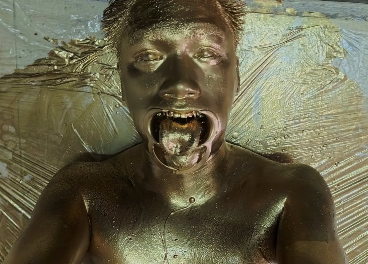 sm_nguyen's tweet photo. My body is covered in a layer of gold paint...The first time I poured it into my eyes.
It’s wild, alluring, and erotic!
#bodypanting #panting #gold #bdsm #boss #slave #SM https://t.co/8PyMlSbjG9