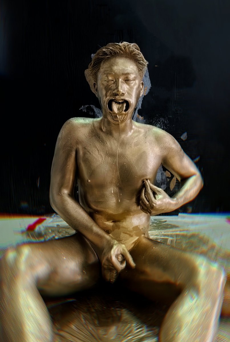 sm_nguyen's tweet photo. My body is covered in a layer of gold paint...The first time I poured it into my eyes.
It’s wild, alluring, and erotic!
#bodypanting #panting #gold #bdsm #boss #slave #SM https://t.co/8PyMlSbjG9