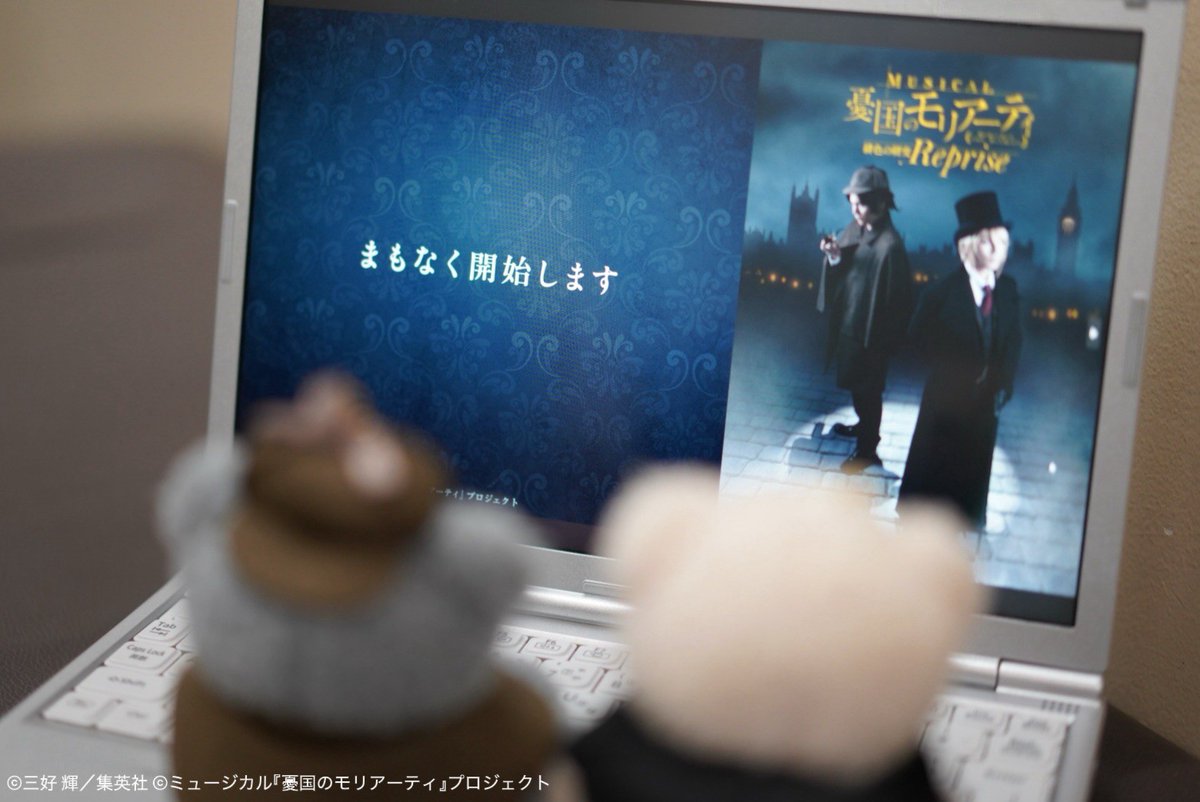 mu_moriarty's tweet photo. ⋰
このあと13:00～
〖Op.チーム〗LIVE配信（全景）💐
⋱

追っかけ再生機能でいつでも最初から視聴🉑

ご視聴は⬇
https://t.co/OL3e4usDPl
（7/19(日)23:59まで見逃し視聴付）

#モリミュ
#憂国のモリアーティ
#おうちでモリミュ https://t.co/m1fs034t3V