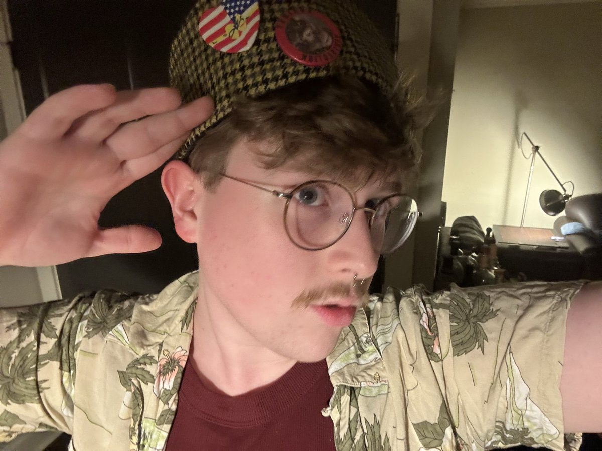 boobthick's tweet photo. boyfriend makes hats https://t.co/URWAOv1vUa