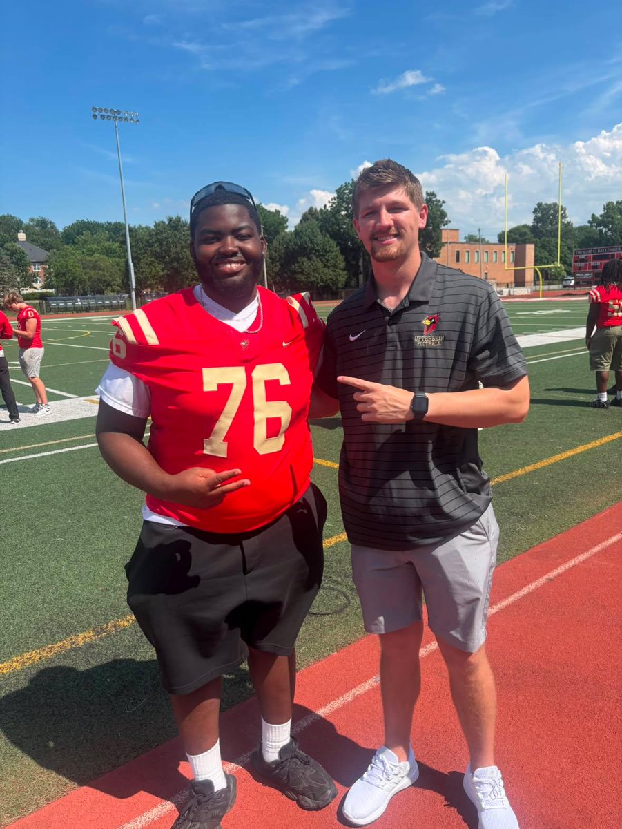 SavionDailey's tweet photo. Thank you @CoachBBuckler for the invitation to visit you all and experience and see what the @Ott_Football program has to offer, really appreciated!
@CoachBerryKYFB @jimmyestes1980 @mkuehn83 https://t.co/RXG0NkLTjp