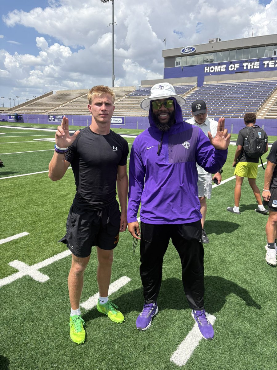 CooperHull25's tweet photo. Had a great camp at @TarletonFB and can’t wait to build a relationship with @tjmac_6 and @Coach_Sims1 @RecruitAledo @Recruit_DFW @AledoHFC @Fhall565Hall https://t.co/Bd8TN4e9gu