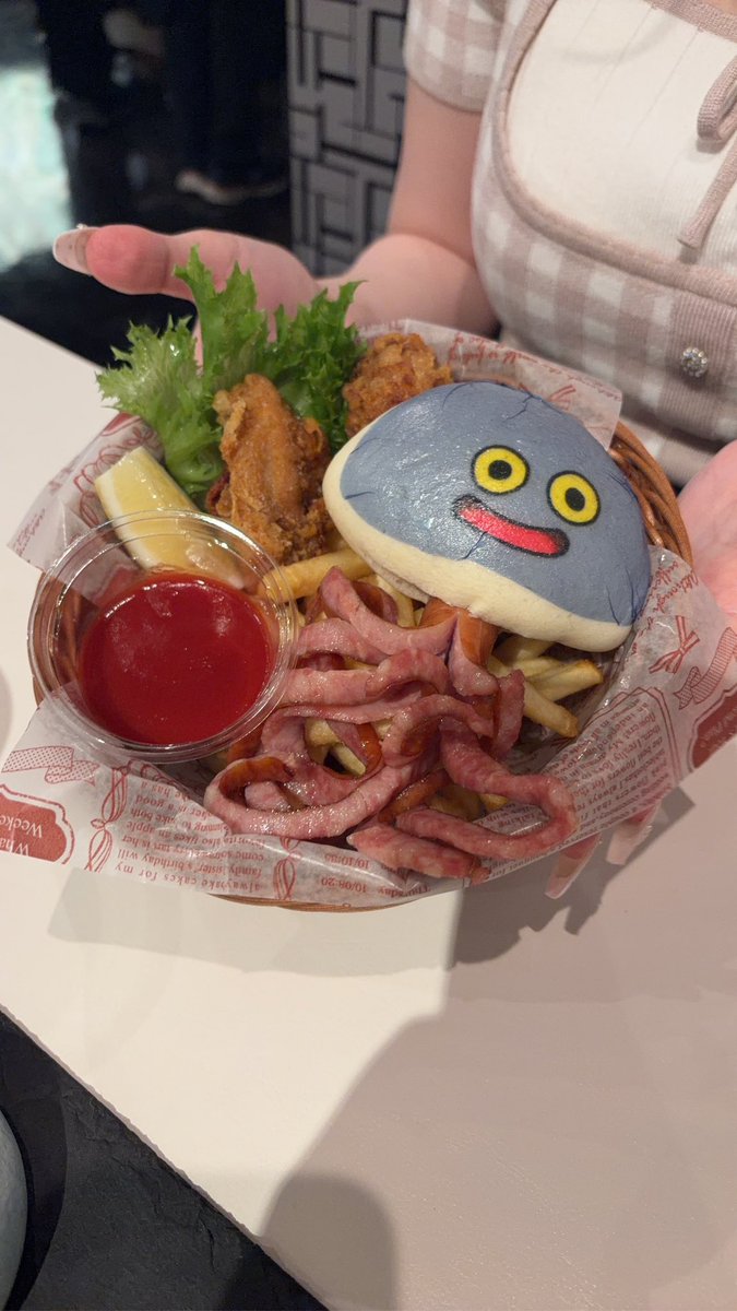 coconiko2525's tweet photo. square ENIX カフェ

鋼の錬金術師目的できたのに
スライム頼み出すオタク笑

スライムはデフォルトが3匹

2匹追加してみた笑笑 https://t.co/rZ7p9JMOWa