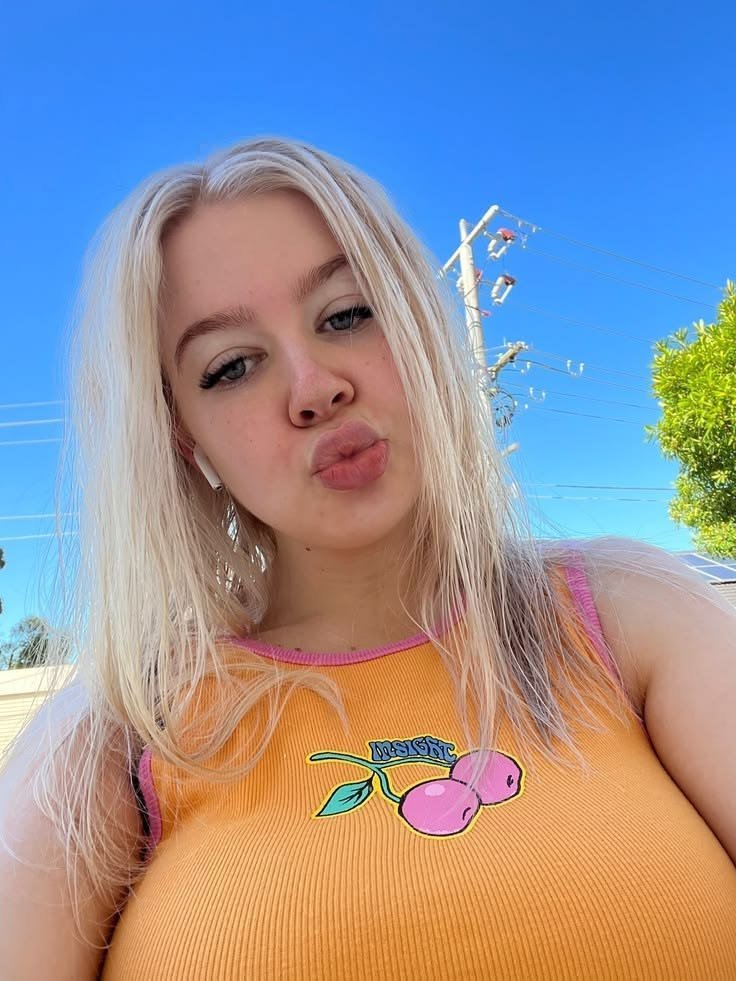 massagesrio's tweet photo. Massage in dubai💃💃💃
We are group Beautiful girl
Massage outcall in hotel 
https://t.co/FSkDY8NiJo
Tải miễn phí tại....✅✅✅
🥰🥰🥰🥰
#Massage_In_Dubai 
#dubaiportapotty
#Incall #Outcall #dubairain https://t.co/eO1BqZlxAc