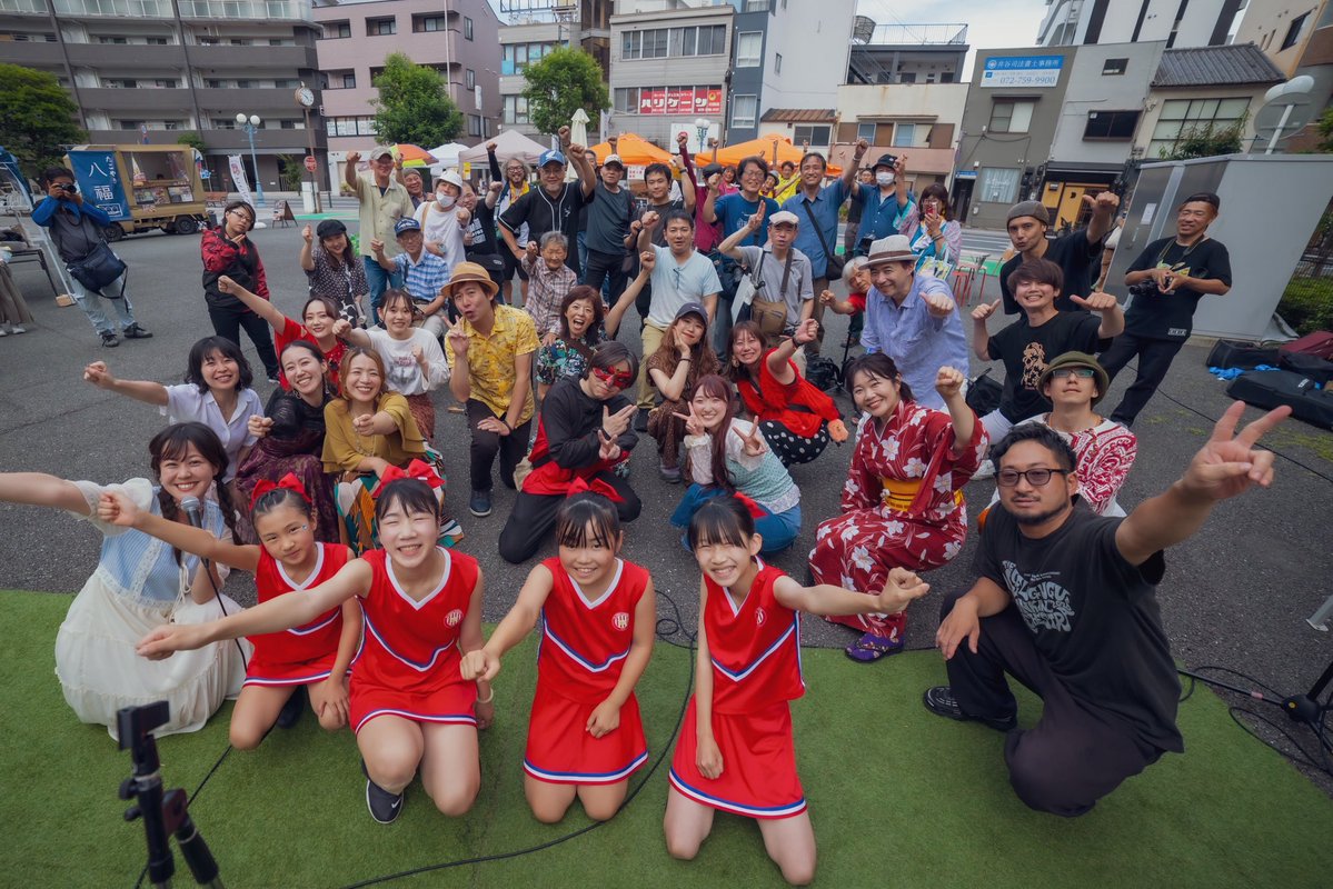 kawanishibal's tweet photo. 川西ミュージックバルへ
お越しいただきまして
本当にありがとうございました🥹✨

出演者の皆さま🎤
ご協力いただいた店舗の皆さま🏮
スタッフ・ボランティアの皆さま🙌
そしてご来場いただいた皆さま😊

たくさんの笑顔に支えられ
無事に開催することができました🍻✨
また次回もお楽しみに！💖 https://t.co/yQRr3UAFoR