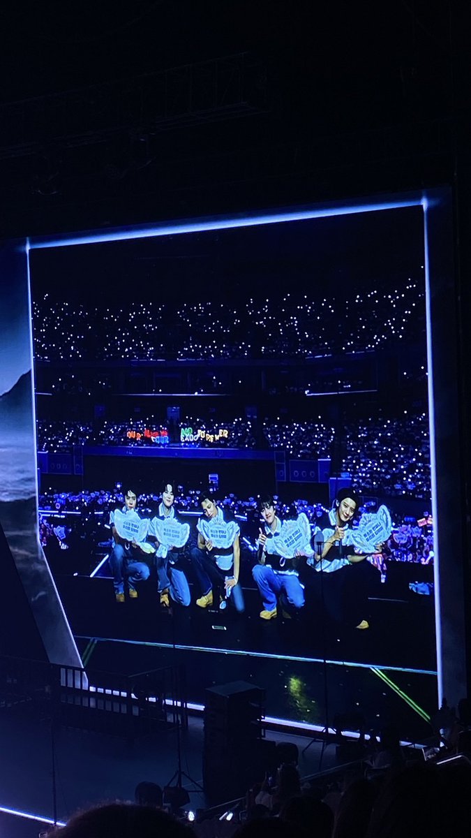 pheebeeeeeeee's tweet photo. one week ago na agad ‘to? 🥹😭

i miss you @weareoneEXO 

#exhorizoninmanila #exhorizoninmaniladay2 #exoplanet6 #exo https://t.co/9j8uMv01DL