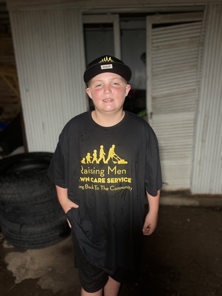 iamrodneysmith's tweet photo. Family, Please help me in congratulating Braden of Arkansas City, Kansas  on completing our 50 yard challenge by mowing 50 free lawns for the elderly , disabled , single parents and veteran in his community . * it was raining bad unloading the van , but we made it work . https://t.co/qhTNwpK99z