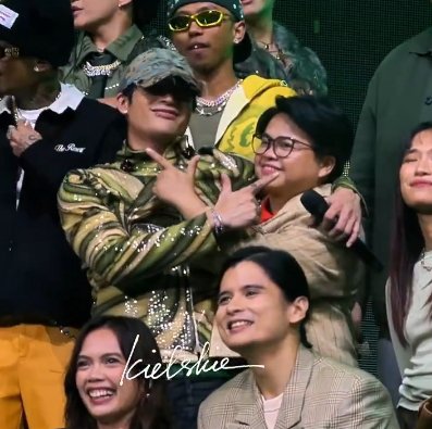 DianeG851359's tweet photo. Apaka cute 🥰 and sweet Ken Suson. 

SB19 HEADLINES OPM CON
@SB19Official #SB19
#SB19ForAllGenerations https://t.co/Dz7t6HMKOo