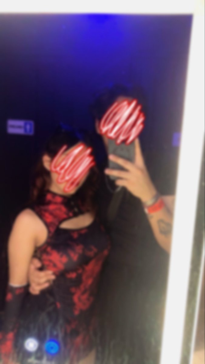 ScarletyDorian's tweet photo. Que gran noche pasamos ayer en @Elpunto_sw , conocimos parejitas muy cool ¿Quién nos vio?🔥🍍
#SwingersMéxicoCDMX #swingersméxico #swingers https://t.co/h907Aftn37