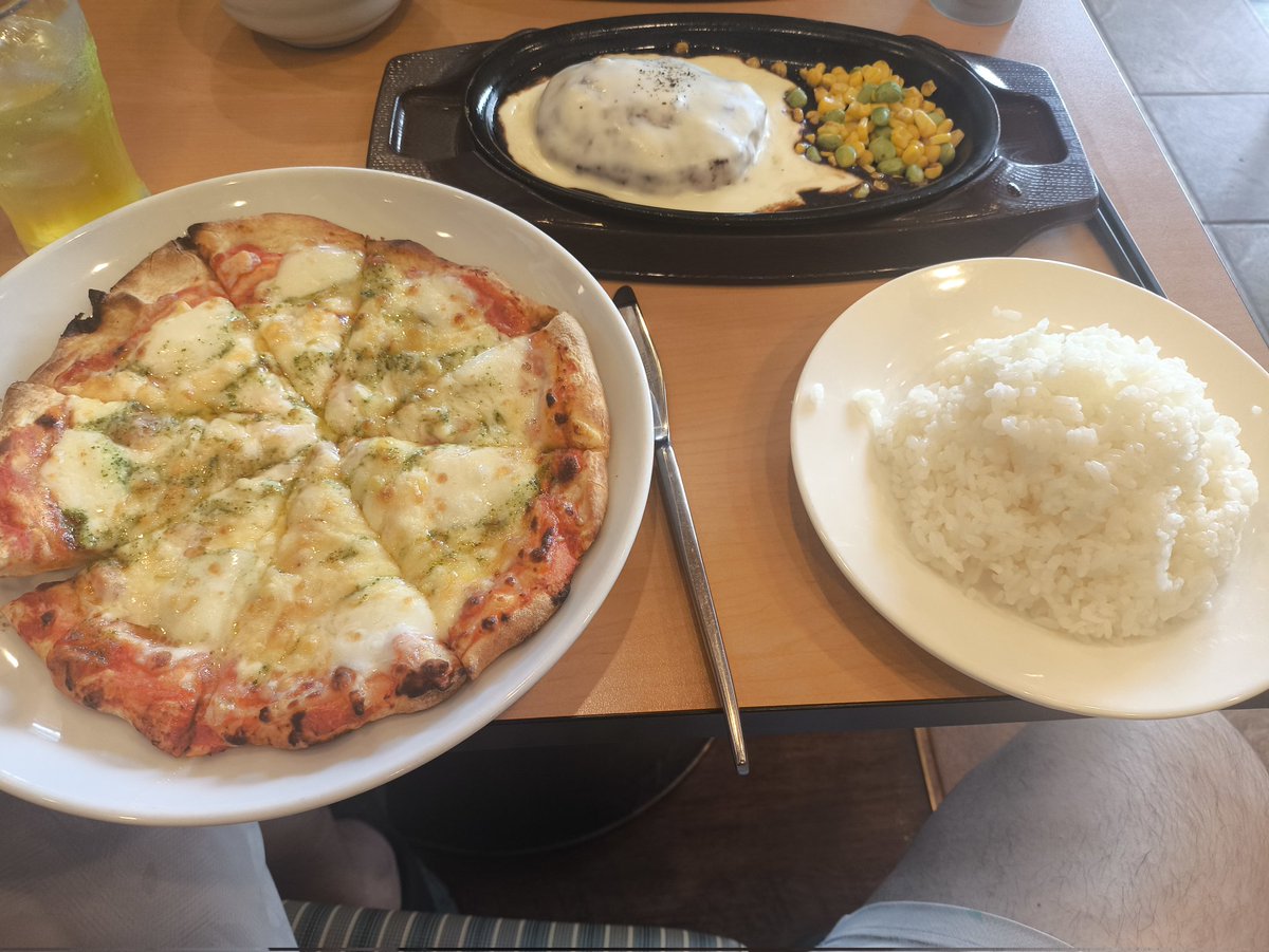 AnisuHolo's tweet photo. お昼ご飯 https://t.co/8EaHQfonaG