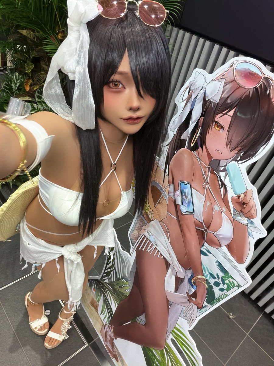 Etocha_cos's tweet photo. 「ドキドキ止まらない夏の旅 in 秋葉原」
で待ってるよ💜

ナガ(水着)でナガと撮ってみた‼︎

#NIKKE #NIKKE夏2026 https://t.co/W3U25Tnsmm