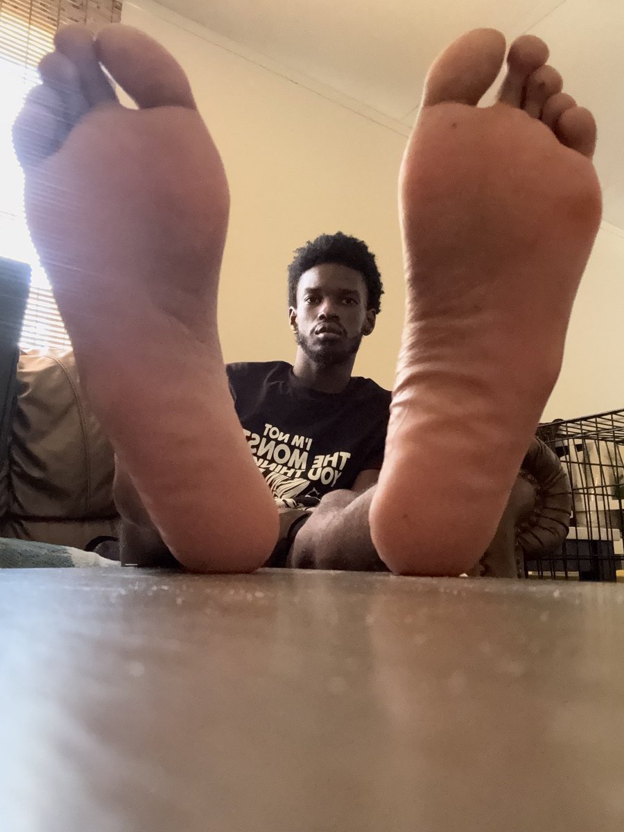 MasterDFeet tweet picture