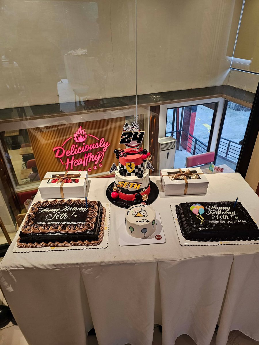 SETHstersOFC's tweet photo. Our poging birthday celebrant and his birthday cakes. ๐
Thank you @CarreLsOFC, ate @vethabatayo, and ate Julie Mae for the cakes! Seth loved them so much. We appreciate you all. โจ
Please check your DMs, we sent a thank you message from Seth. ๐
#SethDrivesTo24 #SethFedelin https://t.co/ksZbmUZvCC