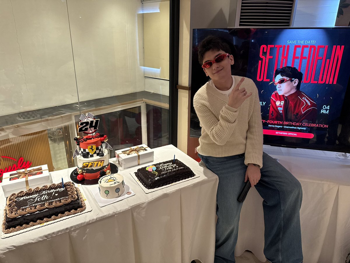 SETHstersOFC's tweet photo. Our poging birthday celebrant and his birthday cakes. ๐
Thank you @CarreLsOFC, ate @vethabatayo, and ate Julie Mae for the cakes! Seth loved them so much. We appreciate you all. โจ
Please check your DMs, we sent a thank you message from Seth. ๐
#SethDrivesTo24 #SethFedelin https://t.co/ksZbmUZvCC